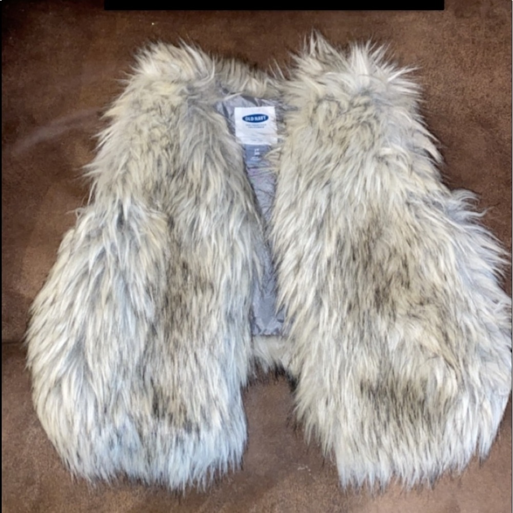 Old navy fur vest